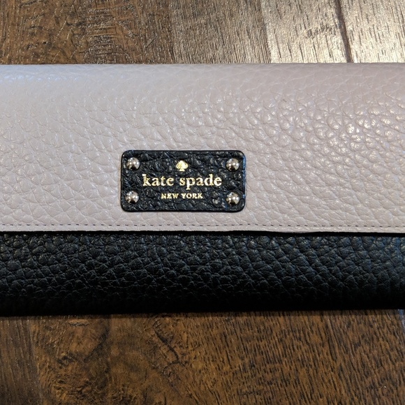 Kate spade shoulder bag and wallet set - Picture 3 of 5
